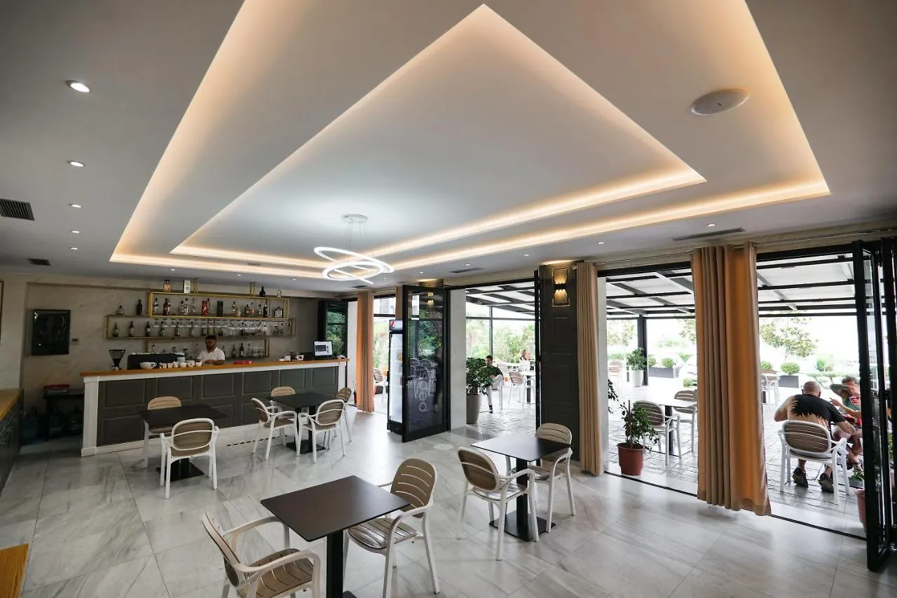 Hotel Roalb Radhimë Albania