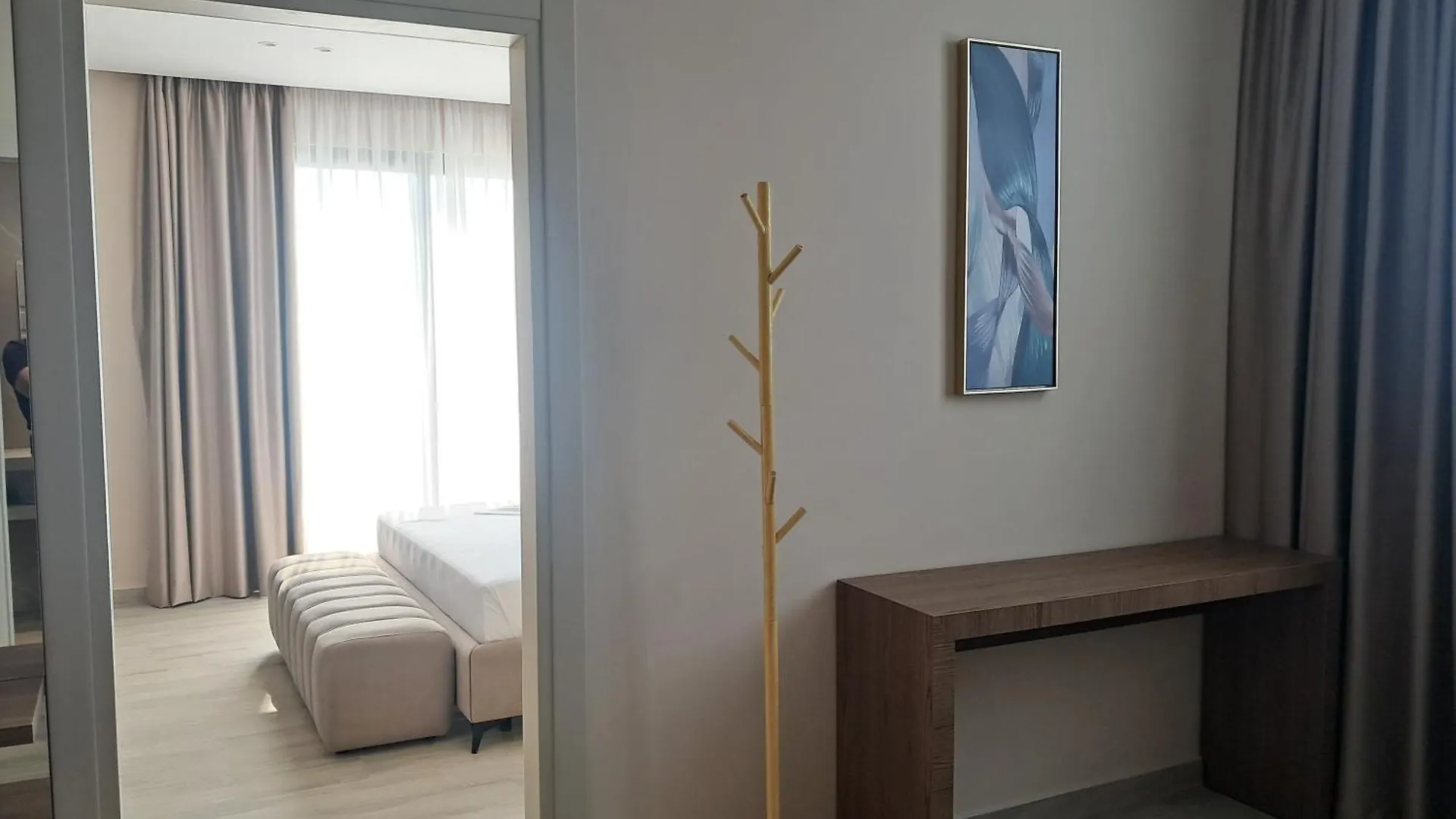 Hotel Roalb Radhimë
