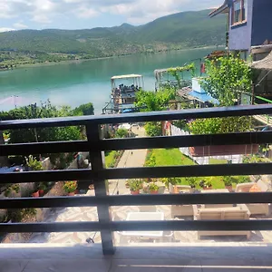 Bed & Breakfast Erda Lakeside, Lin
