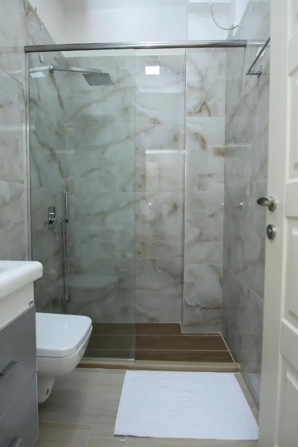 Hotel Roalb Radhime 4*,  Albania