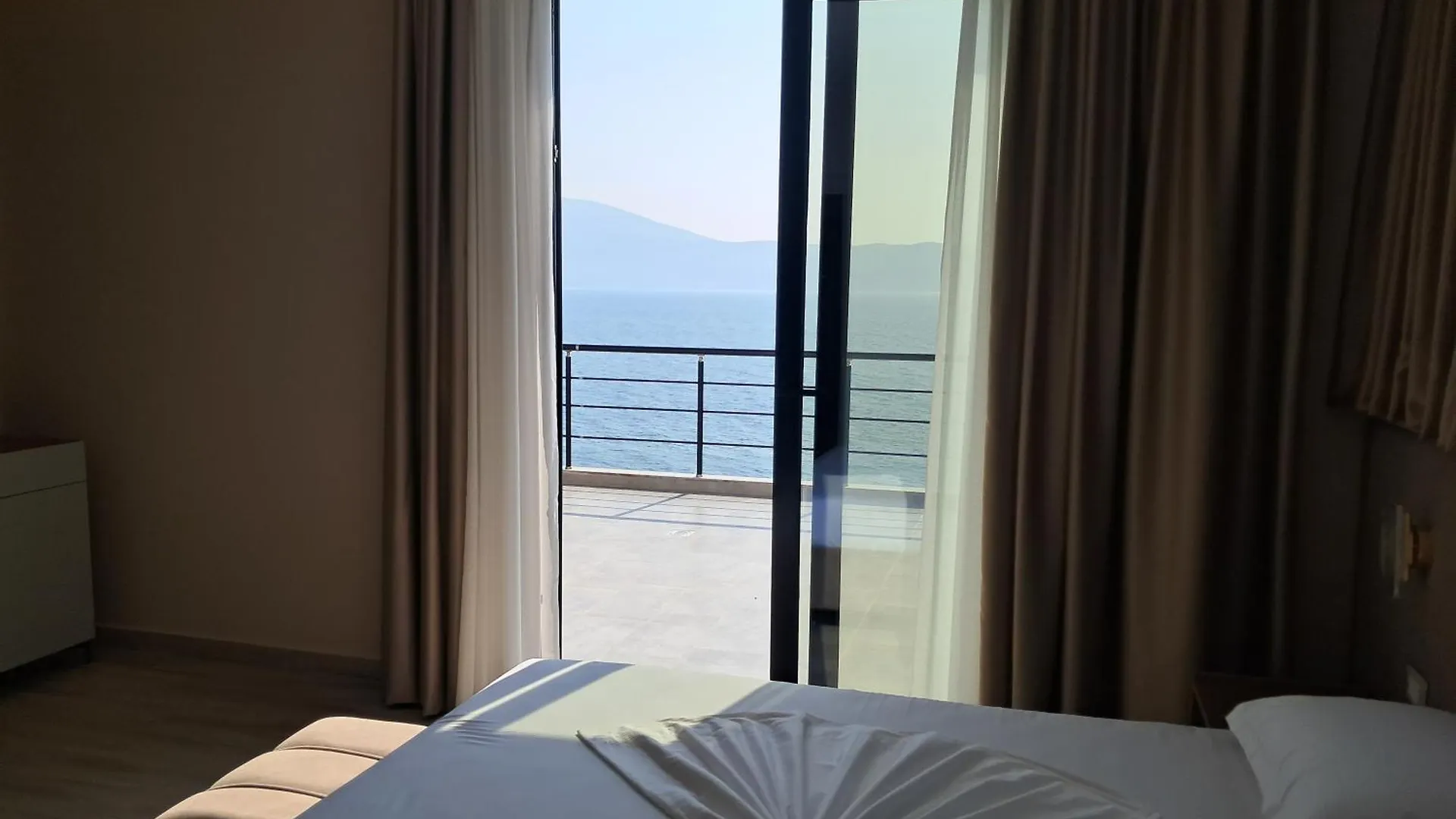 Hotel Roalb Radhime 4*,  Albania
